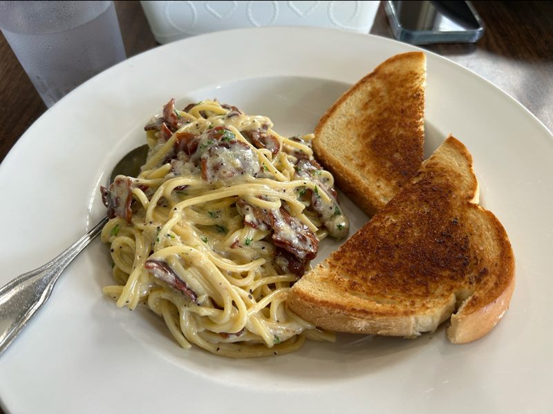 Cheeky Cafe food
